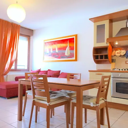 Case Vr In Centro Con Garage Apartmán